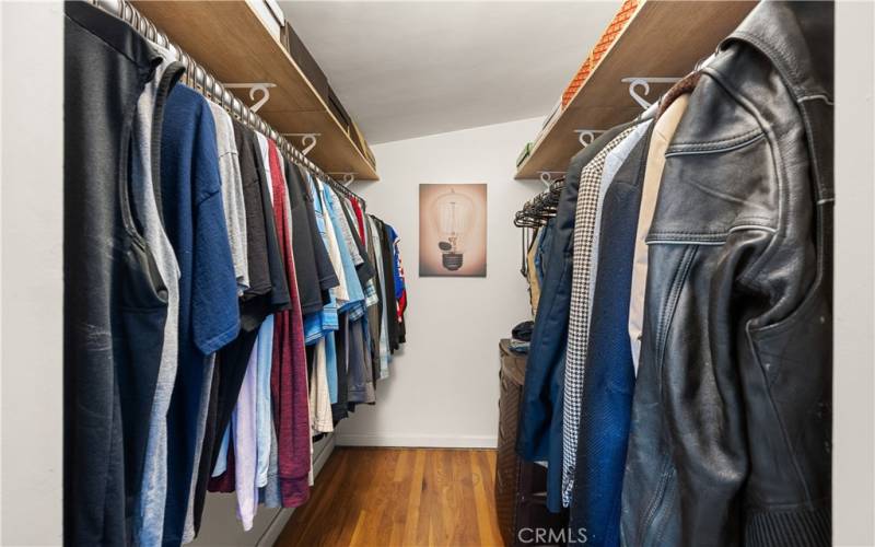 closet 1 spacious walk in