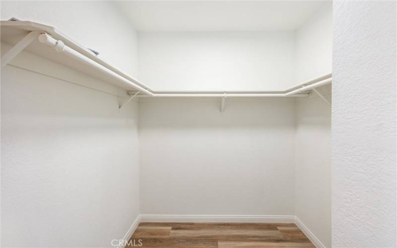 Walk-in Closet