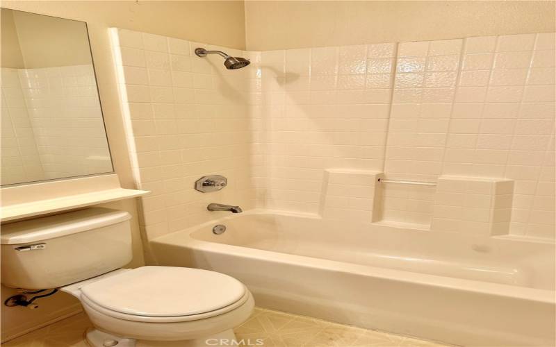 Tub/Shower off Loft