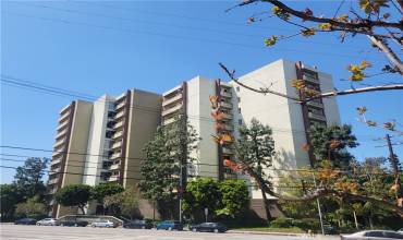 321 S San Vicente Boulevard 402, Los Angeles, California 90048, 1 Bedroom Bedrooms, ,1 BathroomBathrooms,Residential,Buy,321 S San Vicente Boulevard 402,RS24230954