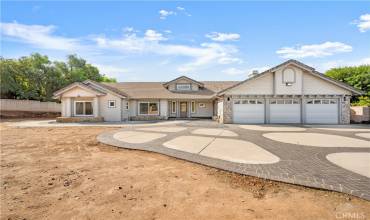 2350 Lassalette Court, Riverside, California 92503, 4 Bedrooms Bedrooms, ,2 BathroomsBathrooms,Residential,Buy,2350 Lassalette Court,IV24229070