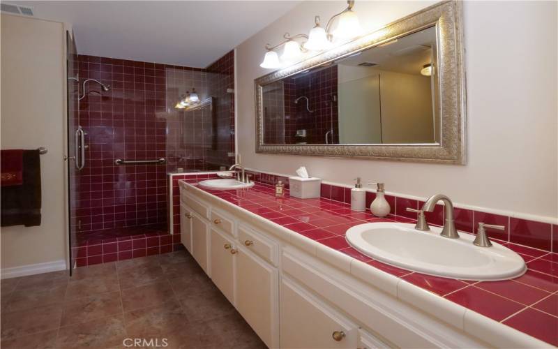 Primary Bathroom with Walk-in Shower and Double Sinks