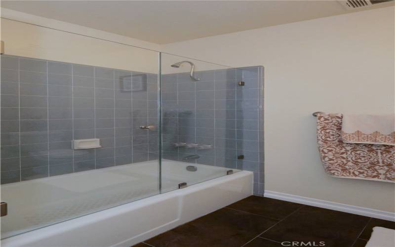 Upstairs Full Bathroom with Shower and Tub