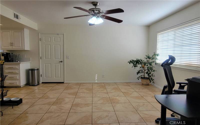 Dining Room W/Day-Long Warmth & Light!