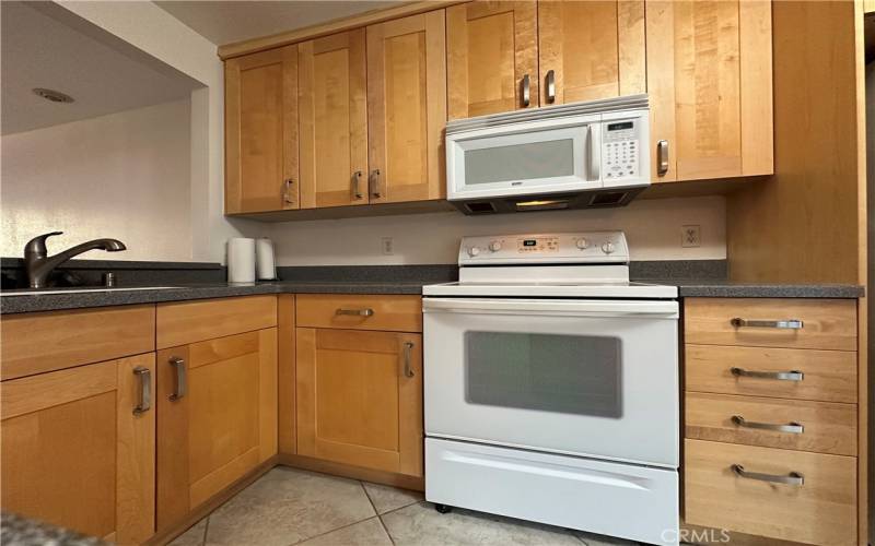 newer birchwood cabinets