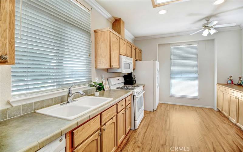 Spacious kitchen with lots of storage!