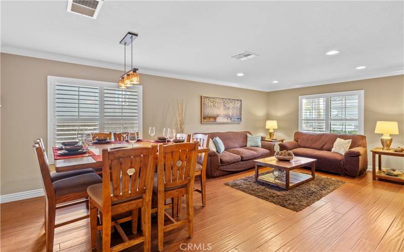 Dining room/Living room