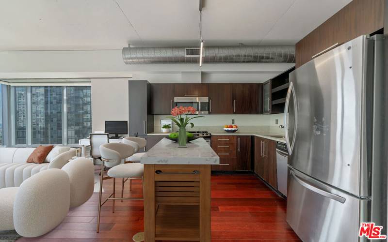 Virtual Staging (Kitchen Island For Reference Only)