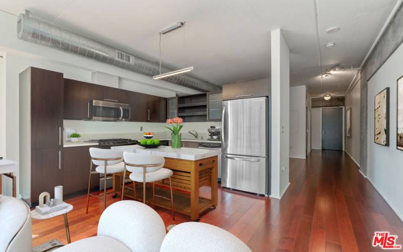 Virtual Staging (Kitchen Island For Reference Only)