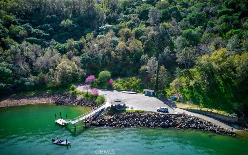 Boat Launch and Fishing Pier on Clear Lake