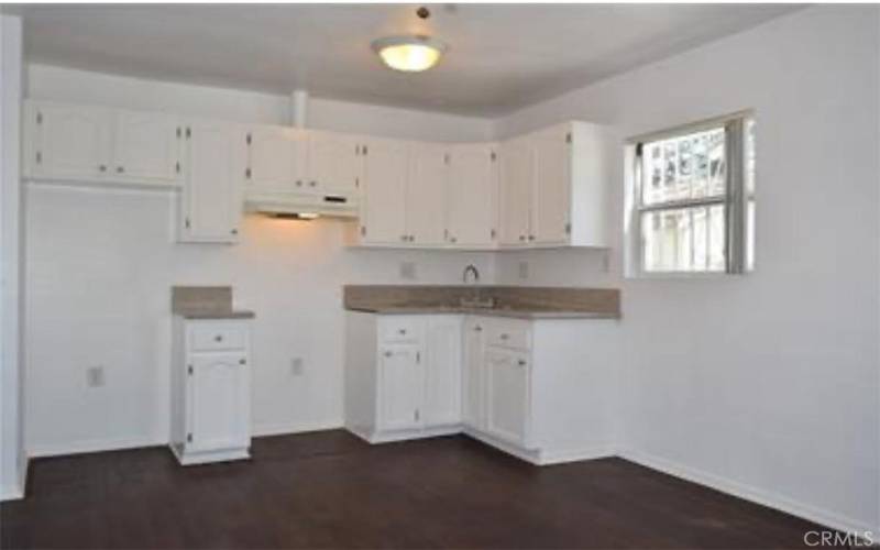 10348 Hickory Street, Los Angeles CA - Kitchen