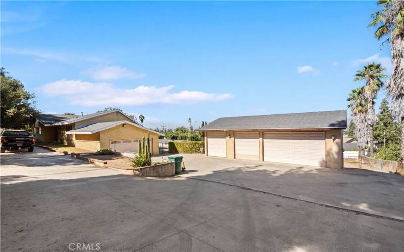 Two garages- 2 car & 4 car garage