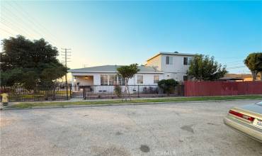 2747 Fernwood Avenue, Lynwood, California 90262, 5 Bedrooms Bedrooms, ,2 BathroomsBathrooms,Residential,Buy,2747 Fernwood Avenue,DW24218494