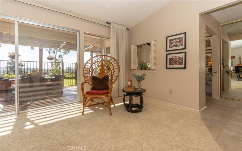 Dining area near the slider.