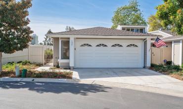 1027 Gleneagles Place, Vista, California 92081, 2 Bedrooms Bedrooms, ,2 BathroomsBathrooms,Residential,Buy,1027 Gleneagles Place,NDP2409878