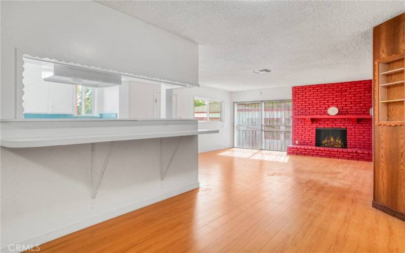 Breakfast Bar/Family Room