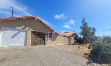 8295 E Avenue, Hesperia, California 92345, 3 Bedrooms Bedrooms, ,2 BathroomsBathrooms,Residential,Buy,8295 E Avenue,SR24223051