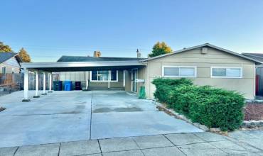 2406 Kehoe Avenue, San Mateo, California 94403, 3 Bedrooms Bedrooms, ,1 BathroomBathrooms,Residential Lease,Rent,2406 Kehoe Avenue,ML81986288