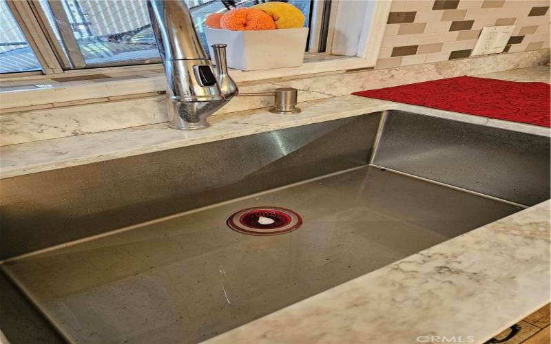 New Stainless Steel Sink