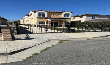 1425 W 145th Street 1, Gardena, California 90247, 4 Bedrooms Bedrooms, ,4 BathroomsBathrooms,Residential,Buy,1425 W 145th Street 1,TR24231265