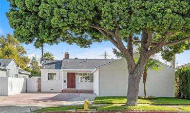 17610 Kornblum Avenue, Torrance, California 90504, 2 Bedrooms Bedrooms, ,1 BathroomBathrooms,Residential,Buy,17610 Kornblum Avenue,OC24231542