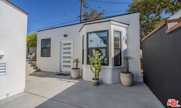 1974 Comstock Avenue A, Los Angeles, California 90025, ,1 BathroomBathrooms,Residential Lease,Rent,1974 Comstock Avenue A,24462243