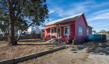 609 Middlefield Road, Salinas, California 93906, 2 Bedrooms Bedrooms, ,1 BathroomBathrooms,Residential,Buy,609 Middlefield Road,ML81986304