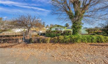 14002 Lakeshore Drive, Clearlake, California 95422, 2 Bedrooms Bedrooms, ,1 BathroomBathrooms,Residential,Buy,14002 Lakeshore Drive,LC24226902