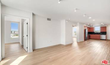 10601 Washington Boulevard 514, Culver City, California 90232, 2 Bedrooms Bedrooms, ,2 BathroomsBathrooms,Residential Lease,Rent,10601 Washington Boulevard 514,24462455