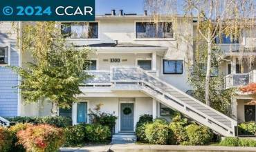 1300 Walden Road, Walnut Creek, California 94597, 2 Bedrooms Bedrooms, ,2 BathroomsBathrooms,Residential Lease,Rent,1300 Walden Road,41078714