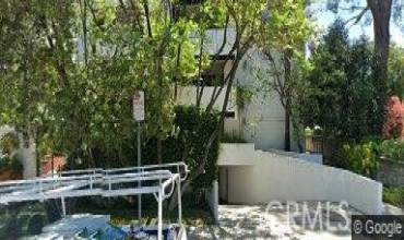 4950 Louise Avenue 105, Encino, California 91316, 2 Bedrooms Bedrooms, ,2 BathroomsBathrooms,Residential Lease,Rent,4950 Louise Avenue 105,SR24231925