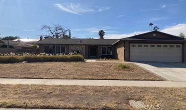 1262 Eucalyptus Avenue, Corona, California 92879, 3 Bedrooms Bedrooms, ,2 BathroomsBathrooms,Residential,Buy,1262 Eucalyptus Avenue,IV24231509