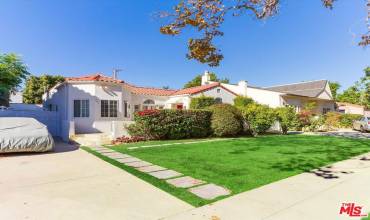 241 S Canon Drive, Beverly Hills, California 90212, 2 Bedrooms Bedrooms, ,1 BathroomBathrooms,Residential Lease,Rent,241 S Canon Drive,24460777