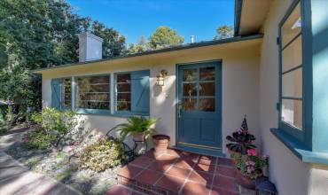 8117 Elrita Drive, Los Angeles, California 90046, 2 Bedrooms Bedrooms, ,1 BathroomBathrooms,Residential Lease,Rent,8117 Elrita Drive,ML81986352