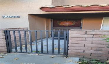 22703 Copper Hill Drive 4, Saugus, California 91350, 2 Bedrooms Bedrooms, ,3 BathroomsBathrooms,Residential,Buy,22703 Copper Hill Drive 4,SR24231923