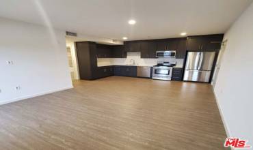 11405 Chandler Boulevard 303, North Hollywood, California 91601, 2 Bedrooms Bedrooms, ,2 BathroomsBathrooms,Residential Lease,Rent,11405 Chandler Boulevard 303,24462665