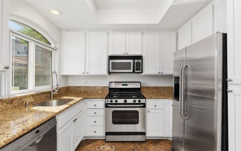 Upgraded kitchen with SS appliances