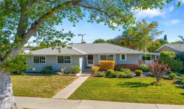 6628 Woodlake Avenue, West Hills, California 91307, 3 Bedrooms Bedrooms, ,2 BathroomsBathrooms,Residential,Buy,6628 Woodlake Avenue,SR24227152