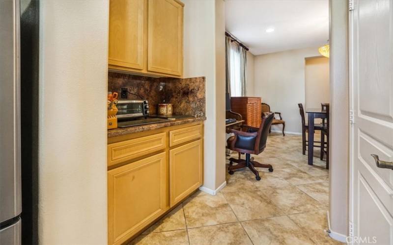 butler's pantry and walk in pantry to dining room