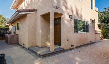 17227 Lassen Street, Northridge, California 91325, 2 Bedrooms Bedrooms, ,2 BathroomsBathrooms,Residential Lease,Rent,17227 Lassen Street,SR24232449