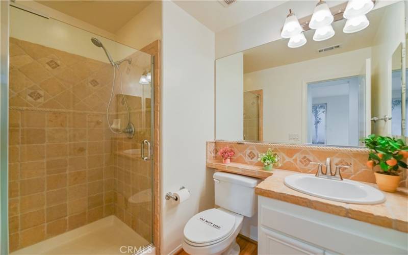 1F Full Bathroom /w Shower Booth