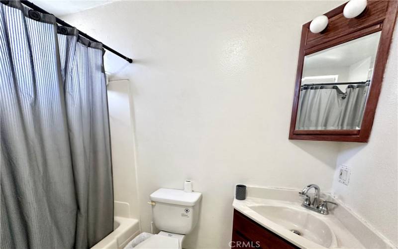 Upstairs Shared Bathroom