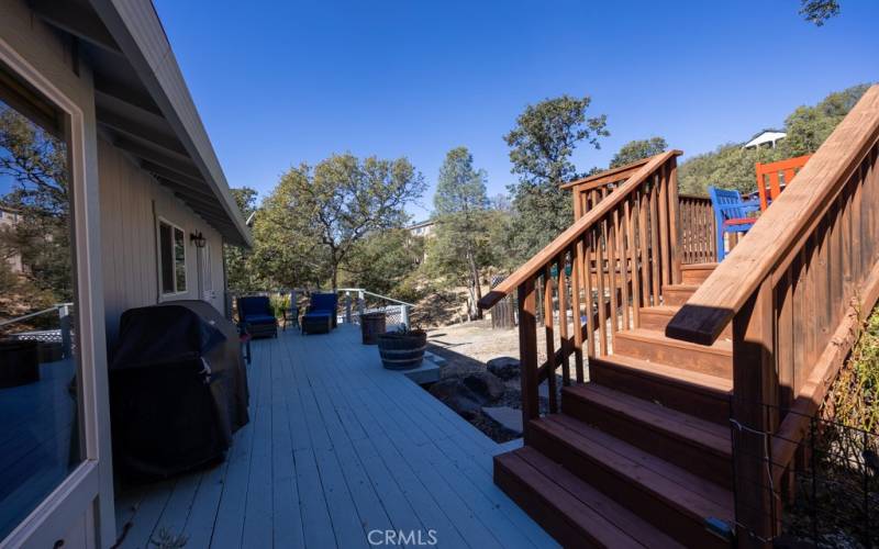 Back deck and raised deck for your enjoyment.