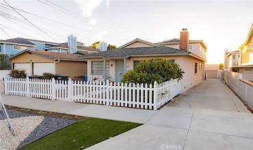 113 A N Lucia Avenue, Redondo Beach, California 90277, 2 Bedrooms Bedrooms, ,1 BathroomBathrooms,Residential Lease,Rent,113 A N Lucia Avenue,SB24230920