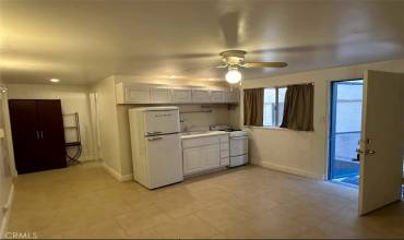 livingroom and kitchen