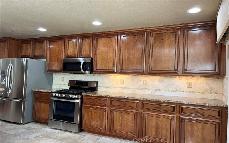 Expansive Kitchen Area with updated cabinets and granite counter tops!