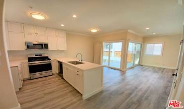 224 16th Place, Manhattan Beach, California 90266, 1 Bedroom Bedrooms, ,1 BathroomBathrooms,Residential Lease,Rent,224 16th Place,24463105