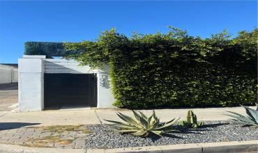 1009 Palms Boulevard, Venice, California 90291, 3 Bedrooms Bedrooms, ,2 BathroomsBathrooms,Residential Lease,Rent,1009 Palms Boulevard,DW24233223