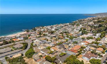 2950 Rounsevel, Laguna Beach, California 92651, 3 Bedrooms Bedrooms, ,3 BathroomsBathrooms,Residential Lease,Rent,2950 Rounsevel,LG24233329