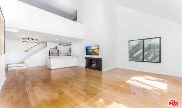 950 N Kings Road 356, West Hollywood, California 90069, 1 Bedroom Bedrooms, ,1 BathroomBathrooms,Residential Lease,Rent,950 N Kings Road 356,24463437